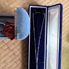 指輪とネックレス